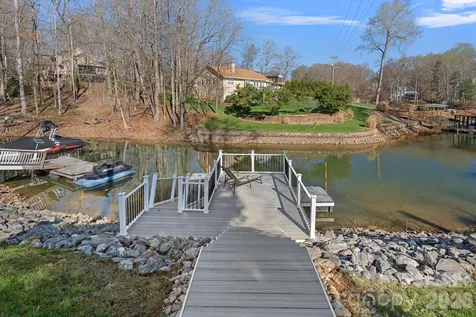2474 Green Point Lane Denver NC 28037