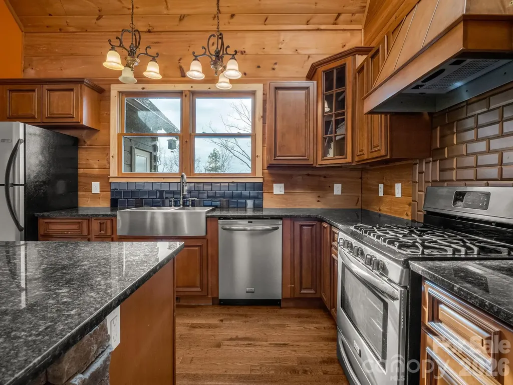 110 Chetan Way Lake Lure NC 28746