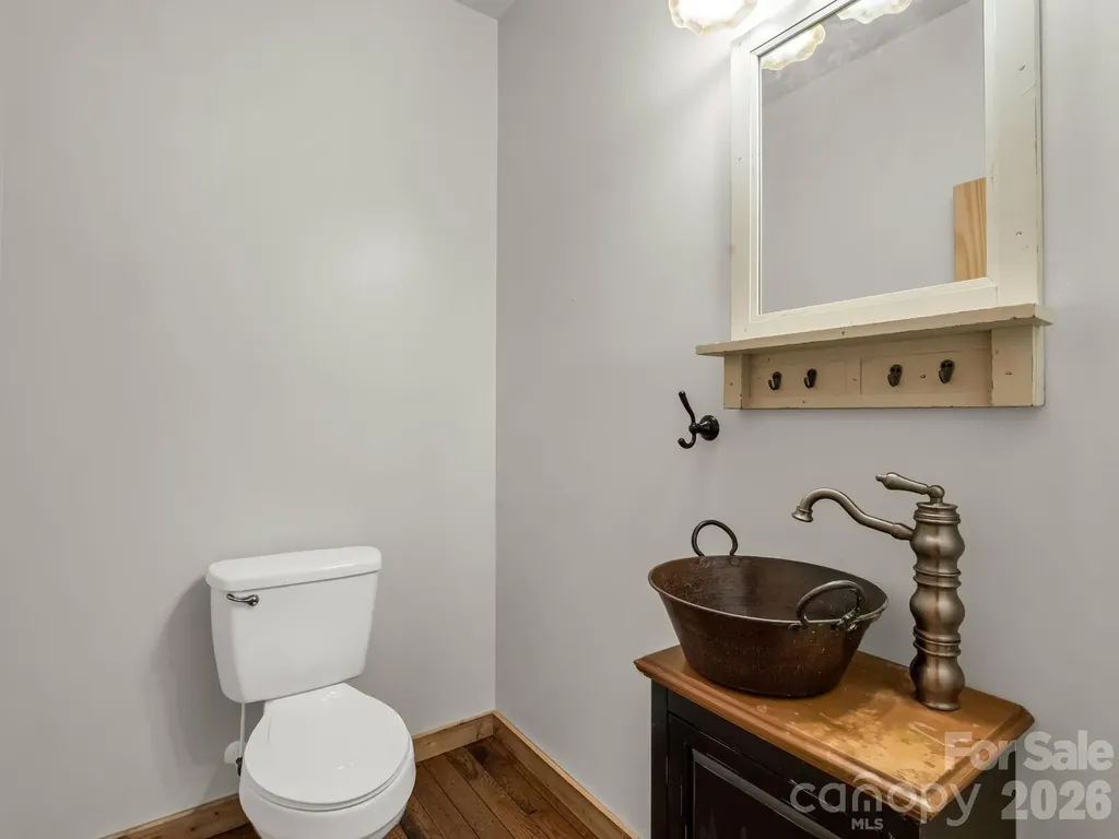 110 Chetan Way Lake Lure NC 28746