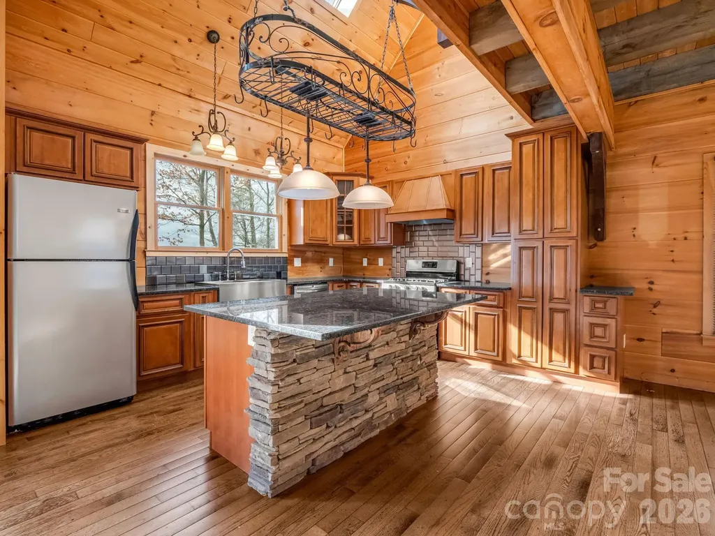 110 Chetan Way Lake Lure NC 28746