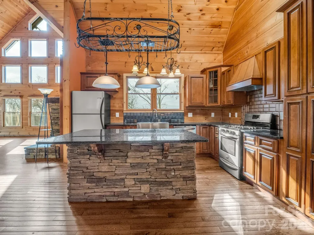 110 Chetan Way Lake Lure NC 28746