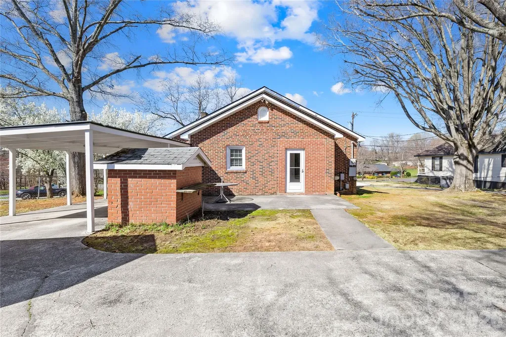 1302 W A Street Kannapolis NC 28081