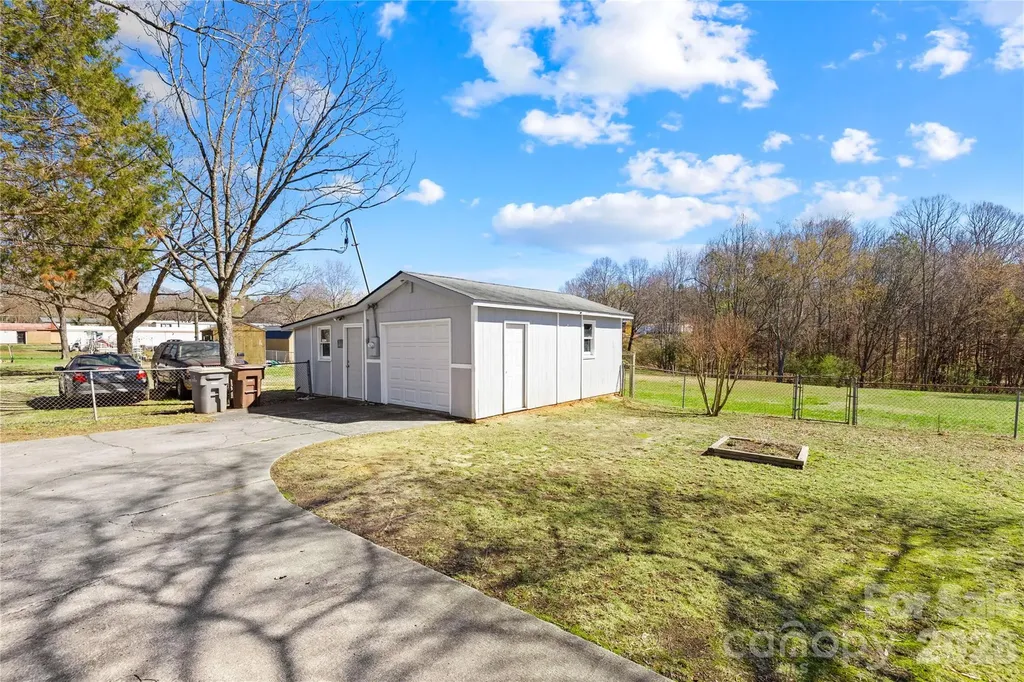1302 W A Street Kannapolis NC 28081