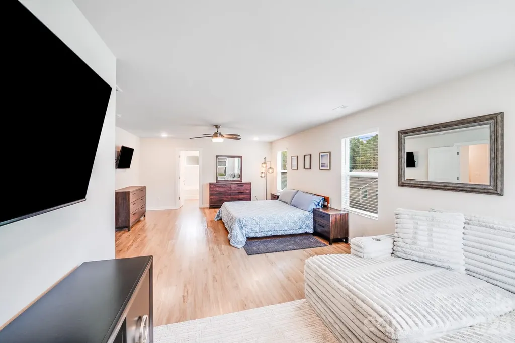 2013 White Cypress Court Charlotte NC 28216