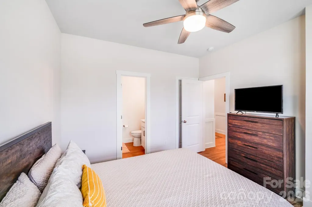2013 White Cypress Court Charlotte NC 28216