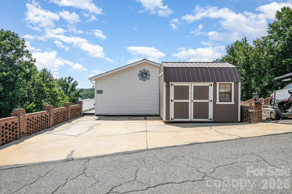 132 Eagle Drive New London NC 28127