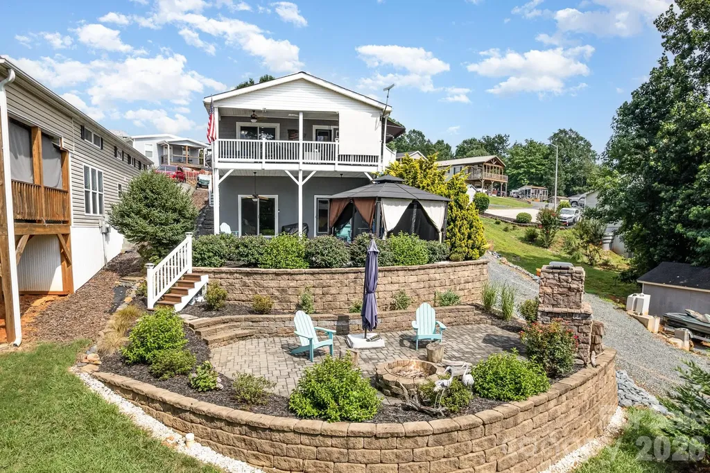 132 Eagle Drive New London NC 28127