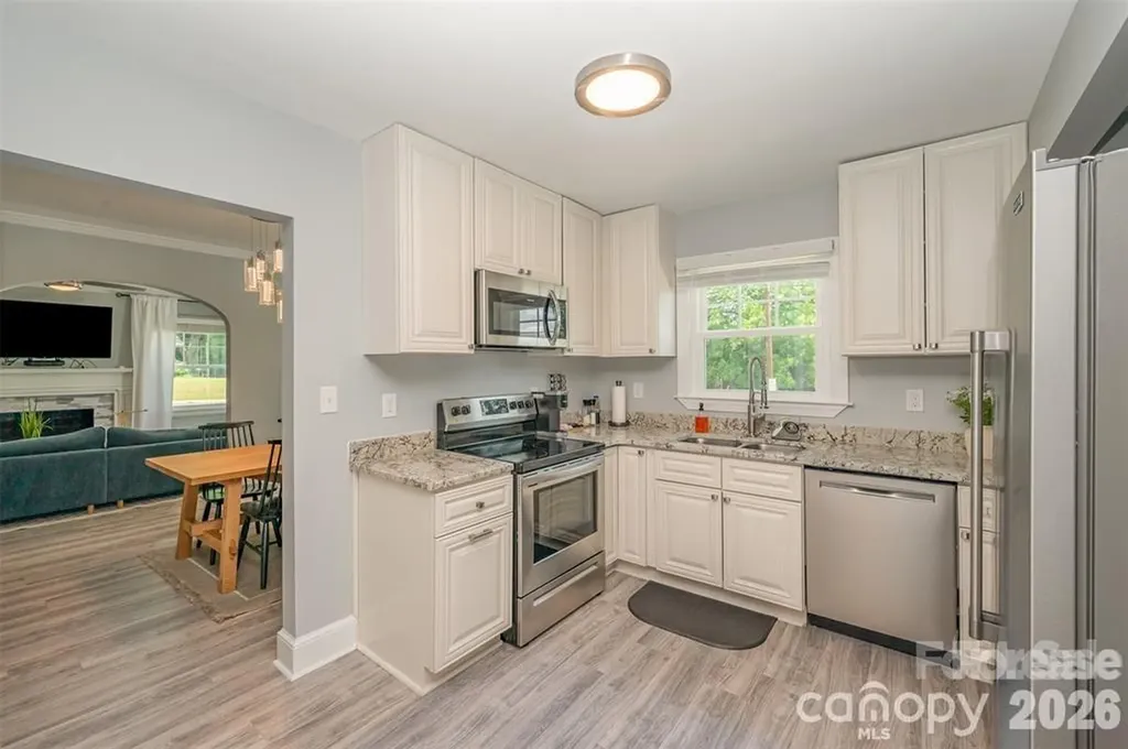 203 State Street Charlotte NC 28208