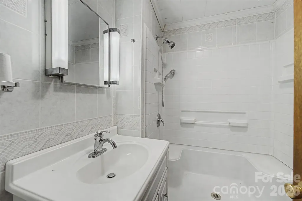 318 Sunrise Park Sylva NC 28779