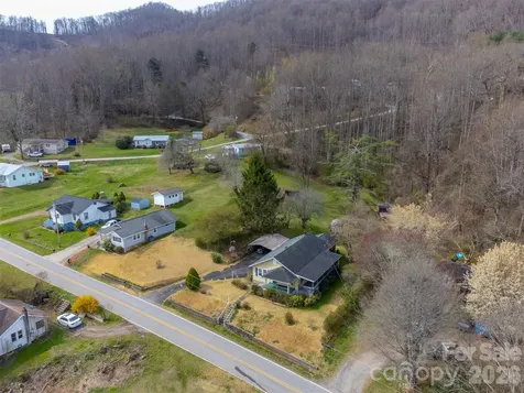 318 Sunrise Park Sylva NC 28779