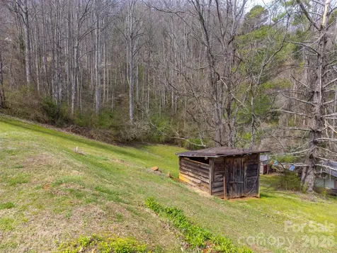318 Sunrise Park Sylva NC 28779