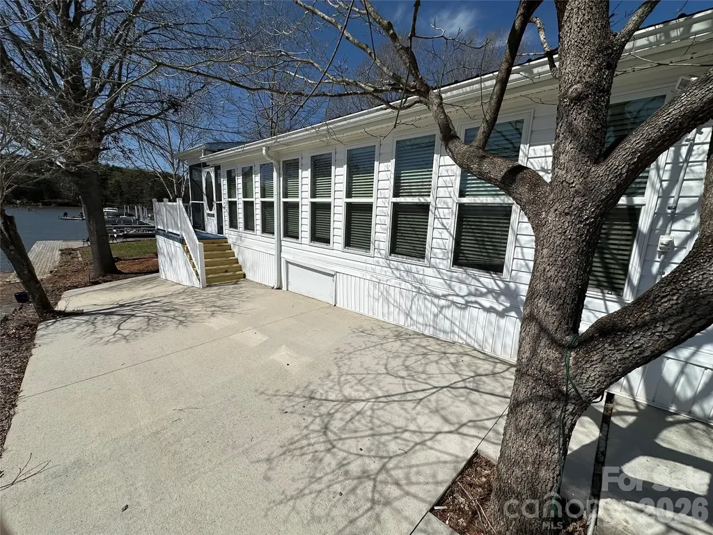 101 Dogwood Circle New London NC 28127