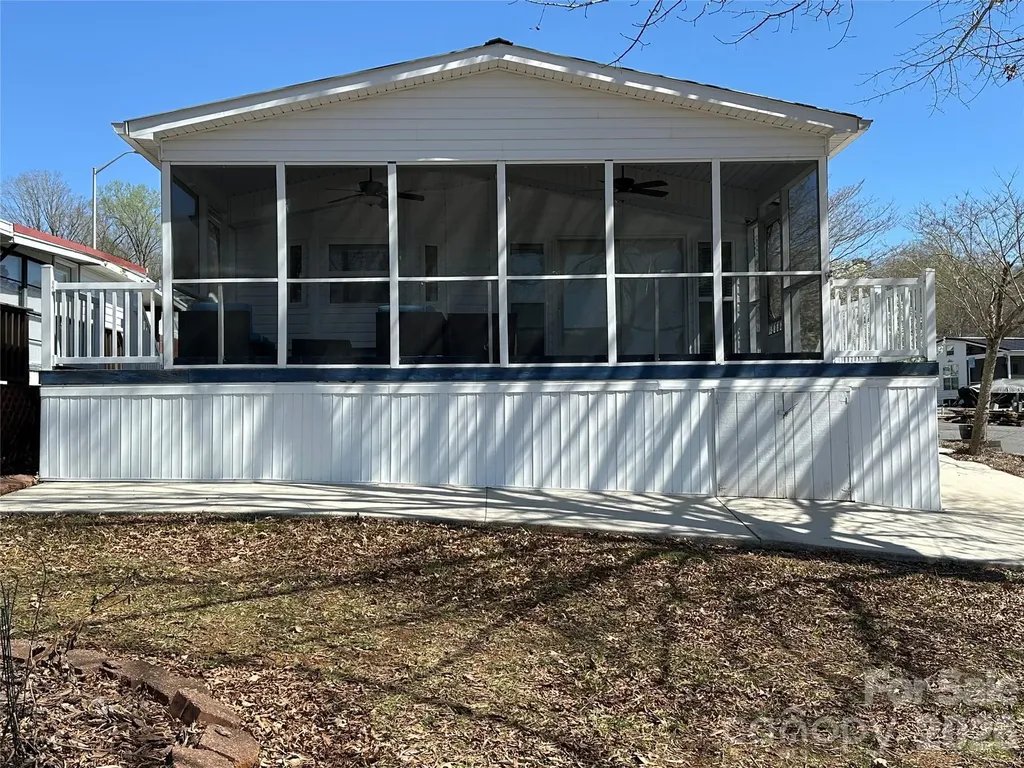 101 Dogwood Circle New London NC 28127
