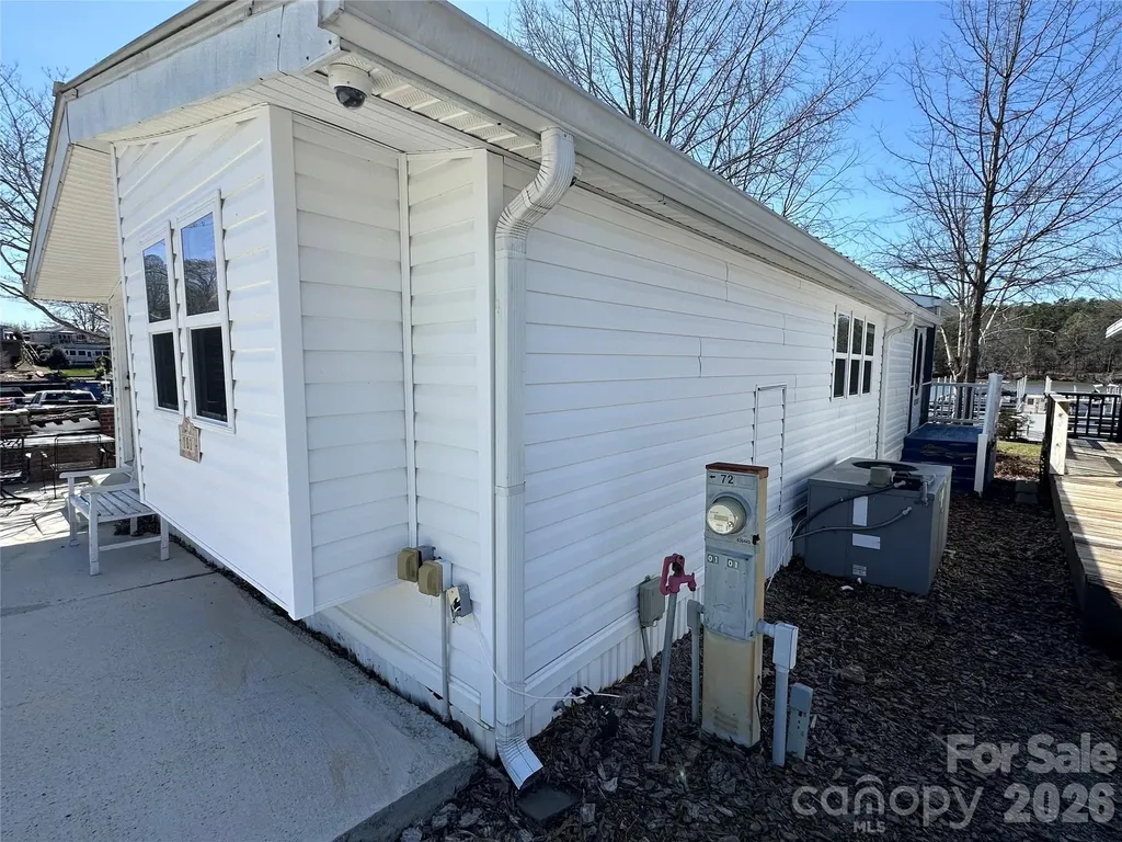 101 Dogwood Circle New London NC 28127