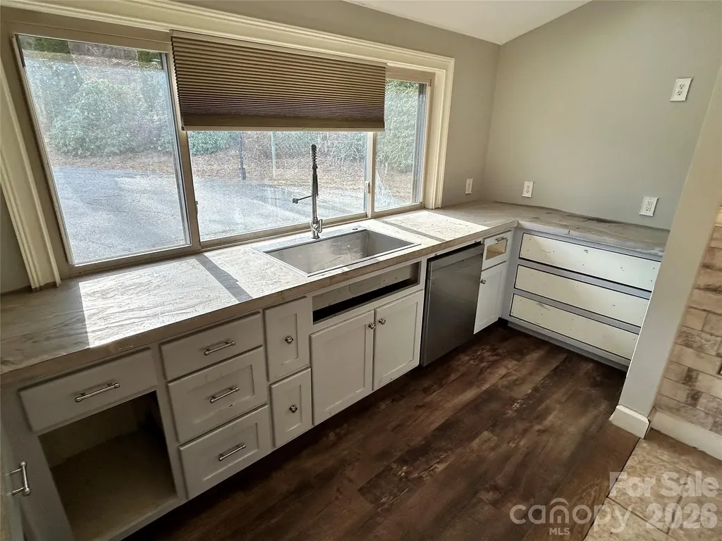 330 Potts Drive Waynesville NC 28785