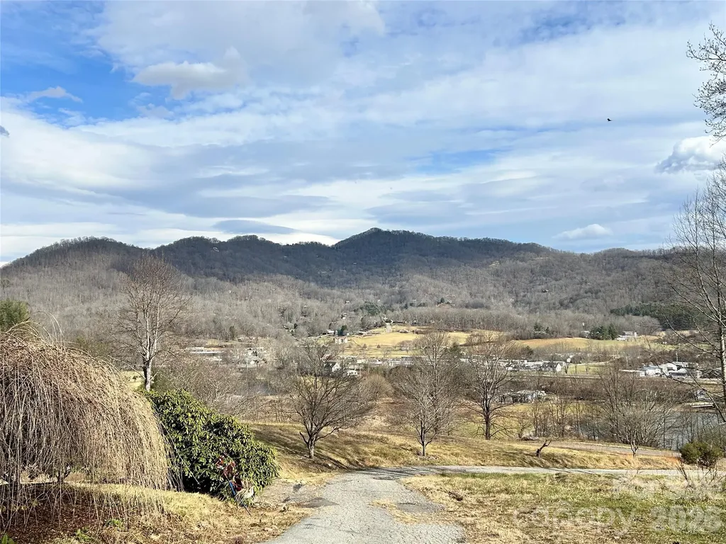 330 Potts Drive Waynesville NC 28785