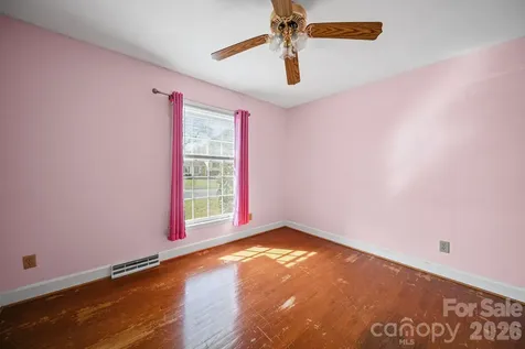 1628 Dixon Road Gastonia NC 28054