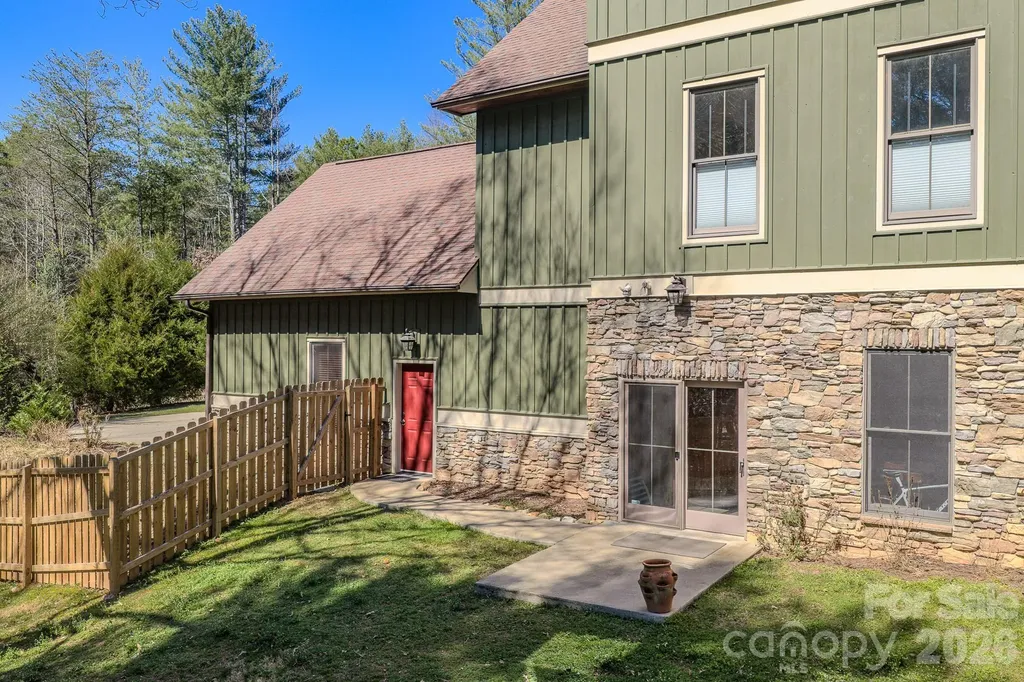 4836 Stream Side Lane Morganton NC 28655