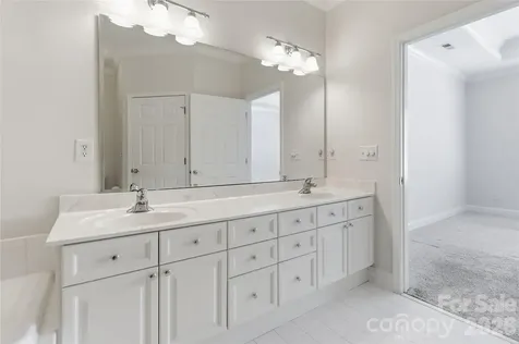 3832 Misty Glen Court Matthews NC 28105