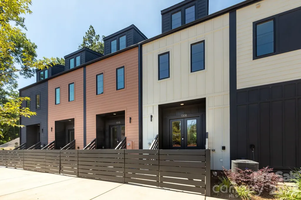 1308 Carolyn Drive Charlotte NC 28205