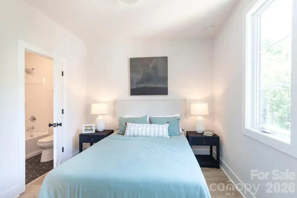 1308 Carolyn Drive Charlotte NC 28205