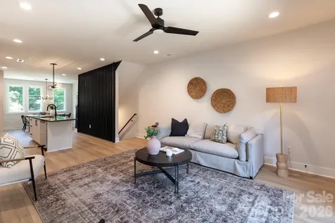 1308 Carolyn Drive Charlotte NC 28205