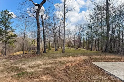 117 N Boundary Road Mill Spring NC 28756