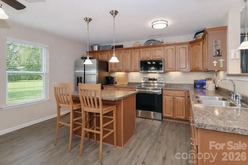1123 Valley Street Statesville NC 28677