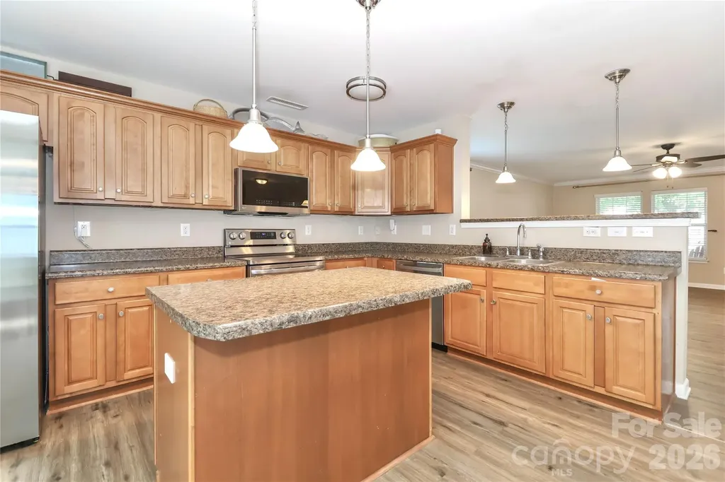 1123 Valley Street Statesville NC 28677
