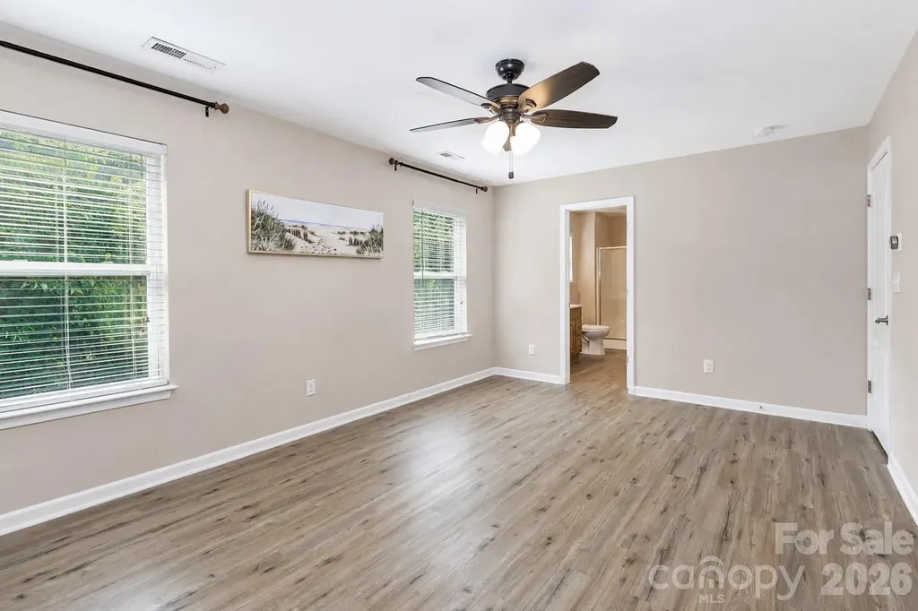 1123 Valley Street Statesville NC 28677