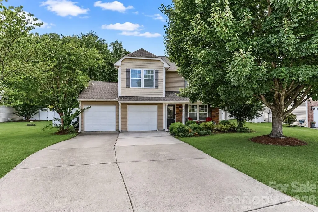 1123 Valley Street Statesville NC 28677