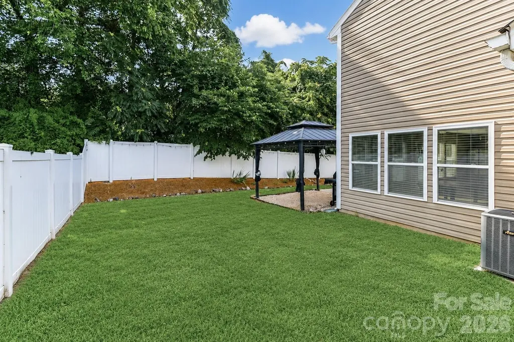 1123 Valley Street Statesville NC 28677