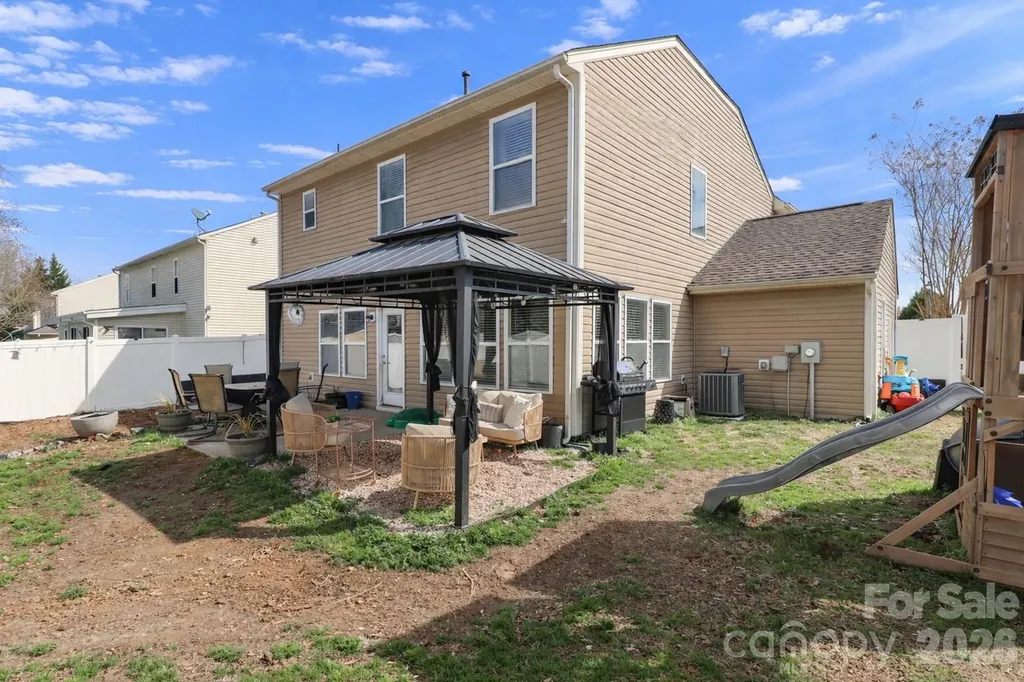 1123 Valley Street Statesville NC 28677