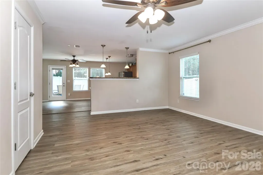 1123 Valley Street Statesville NC 28677