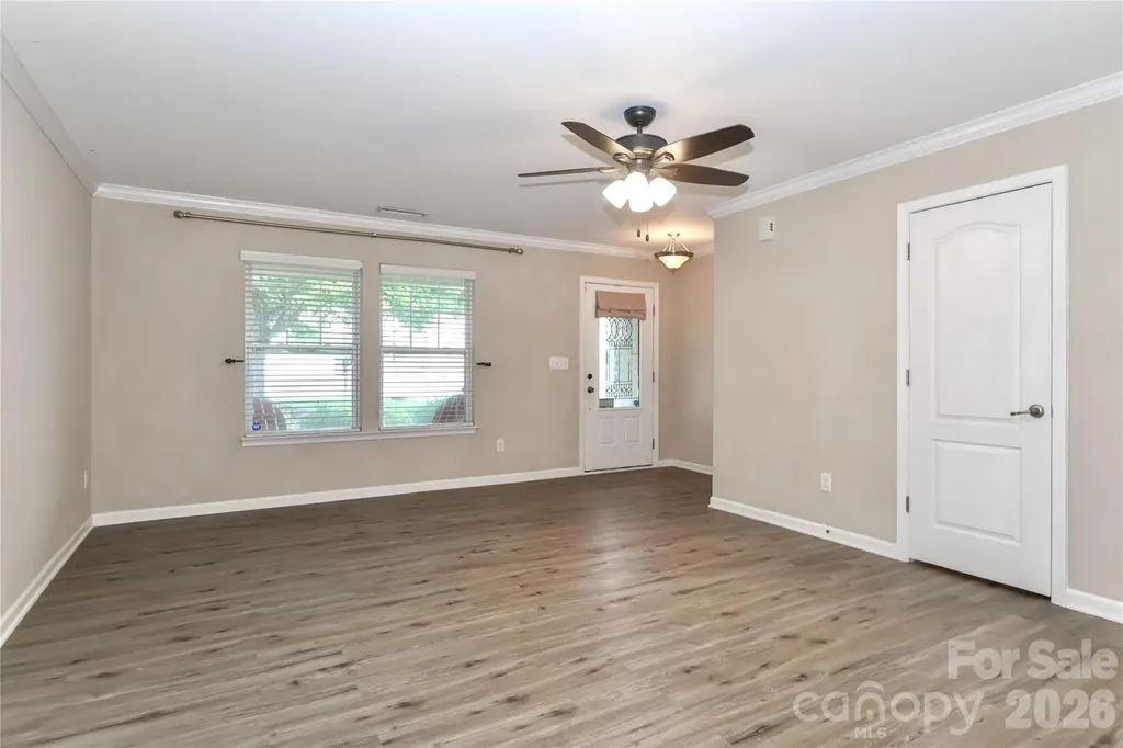 1123 Valley Street Statesville NC 28677