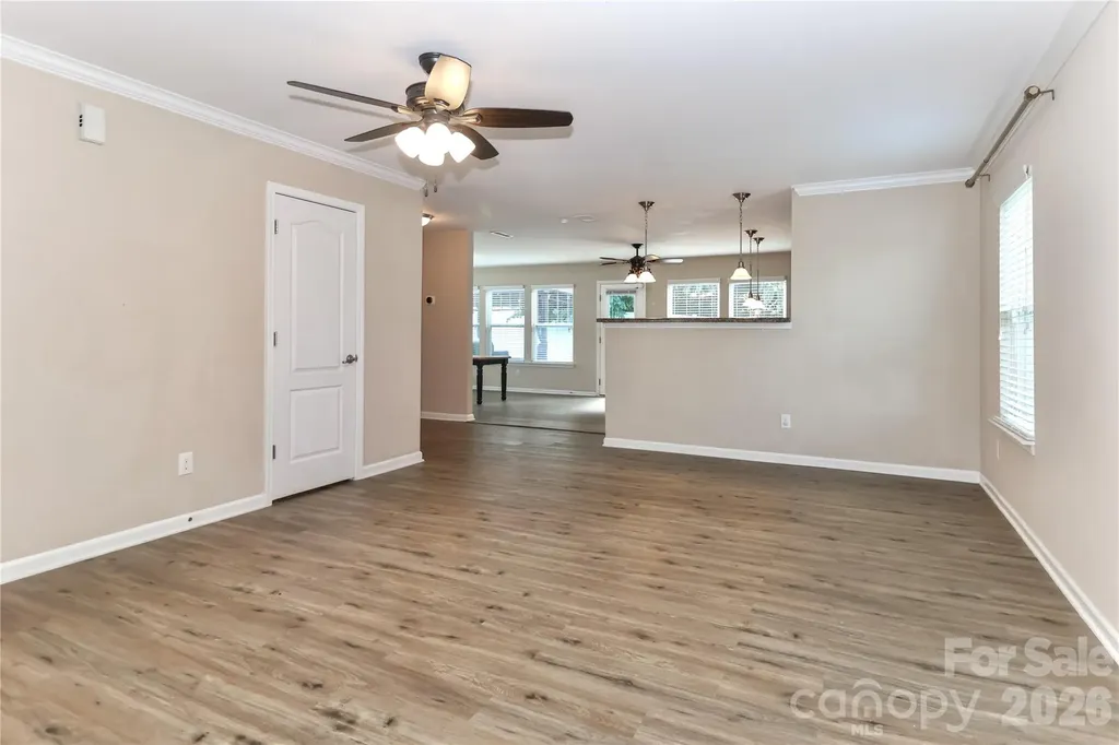 1123 Valley Street Statesville NC 28677