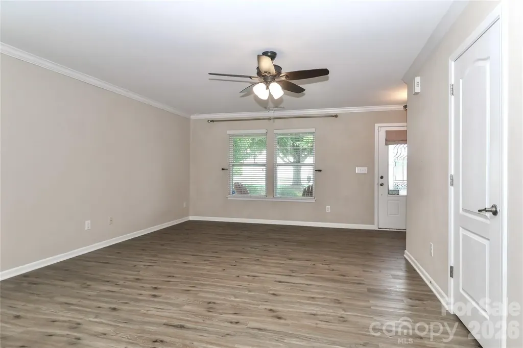 1123 Valley Street Statesville NC 28677