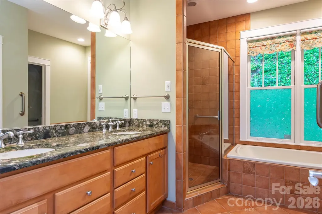 204 Briarcliff Asheville NC 28804