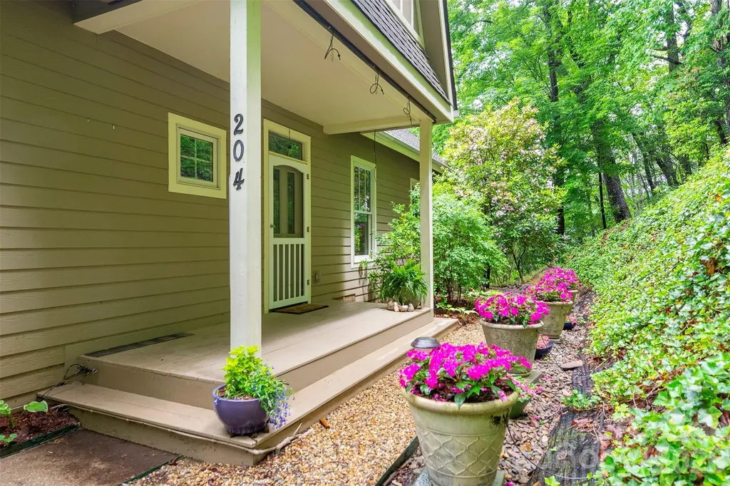 204 Briarcliff Asheville NC 28804