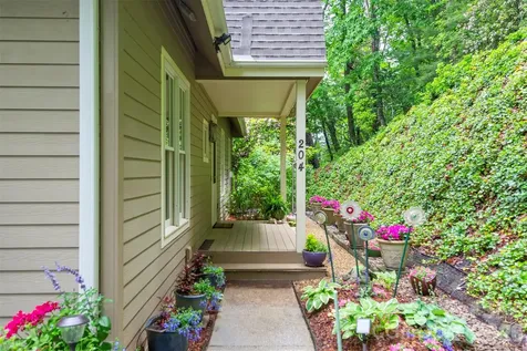 204 Briarcliff Asheville NC 28804