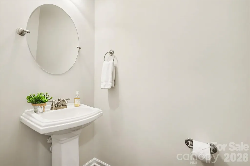 8432 Loxton Circle Charlotte NC 28214