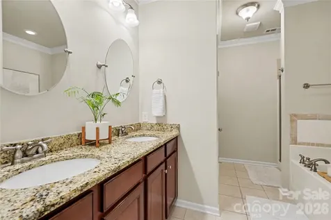 8432 Loxton Circle Charlotte NC 28214