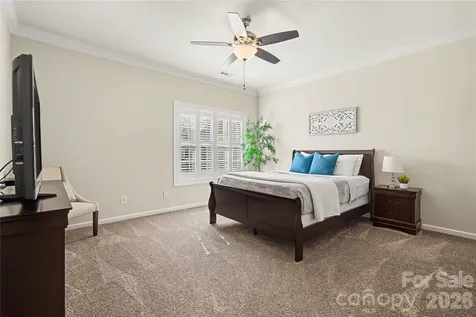 8432 Loxton Circle Charlotte NC 28214