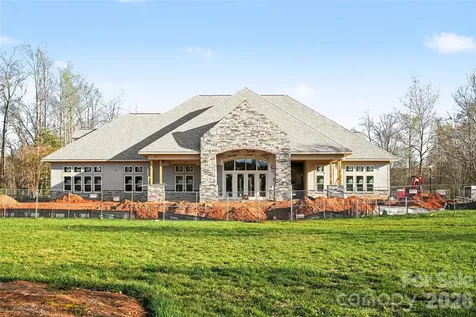 8432 Loxton Circle Charlotte NC 28214