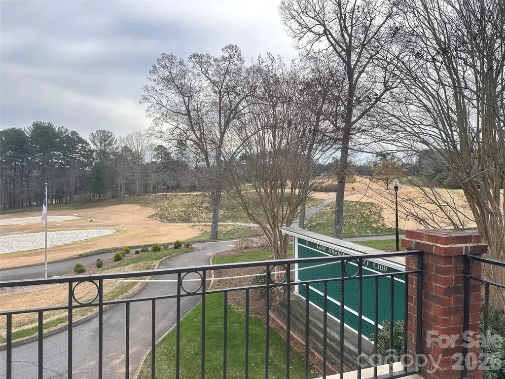3785 Pinecrest Drive NE Hickory NC 28601