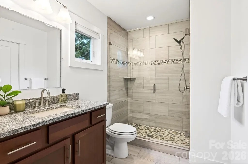 163 Sand Hill Road Asheville NC 28806
