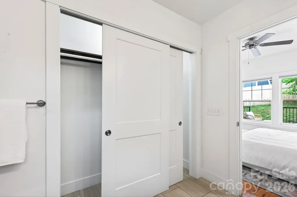 163 Sand Hill Road Asheville NC 28806