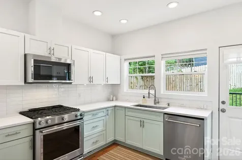 163 Sand Hill Road Asheville NC 28806