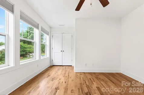 163 Sand Hill Road Asheville NC 28806