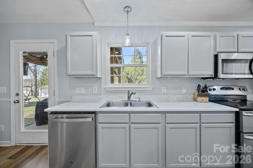 107 Panther Creek Road E Troutman NC 28166